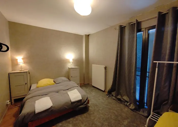 Duplex En Plein Centre Du Village Διαμέρισμα *
