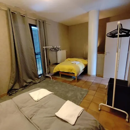 Duplex En Plein Centre Du Village Lägenhet