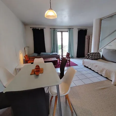 Duplex En Plein Centre Du Village Lägenhet Voreppe