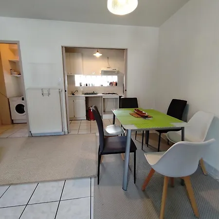 Duplex En Plein Centre Du Village Lägenhet
